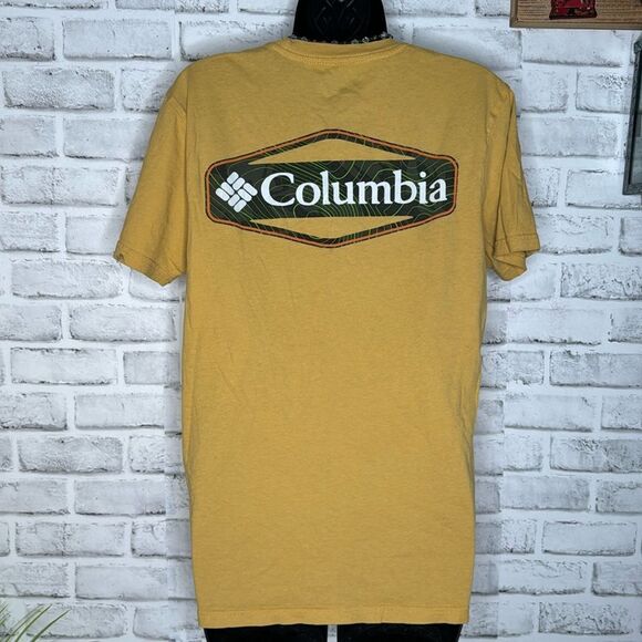 Columbia Logo Short Sleeve Tshirt Shirt Tee Size Medium - Picture 4 of 6